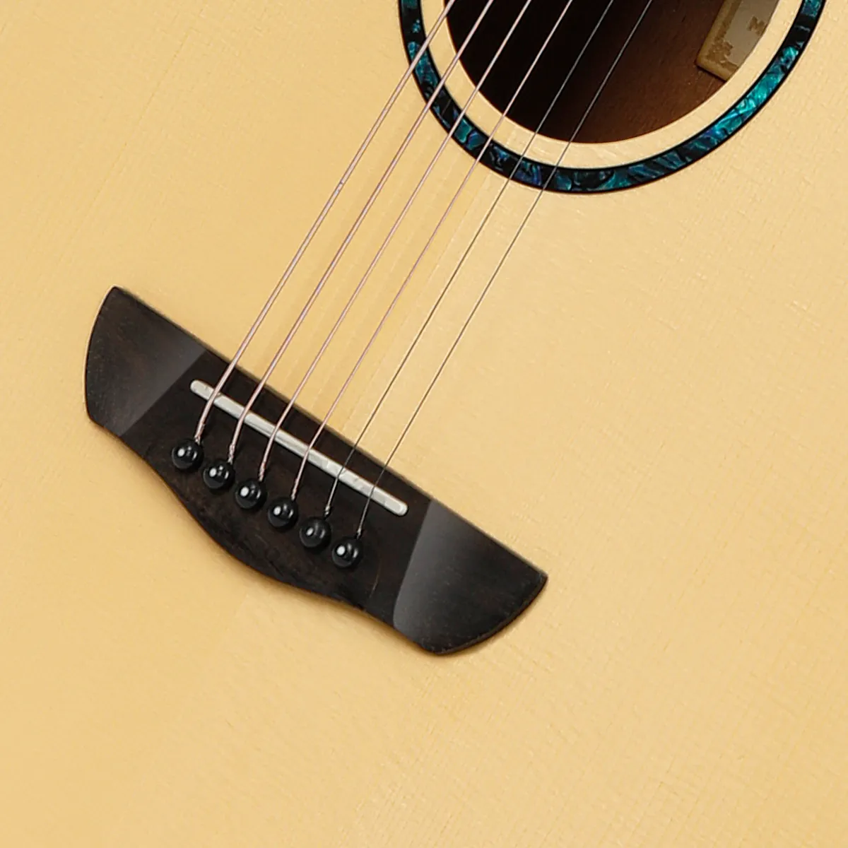 D-4013NG High-gloss